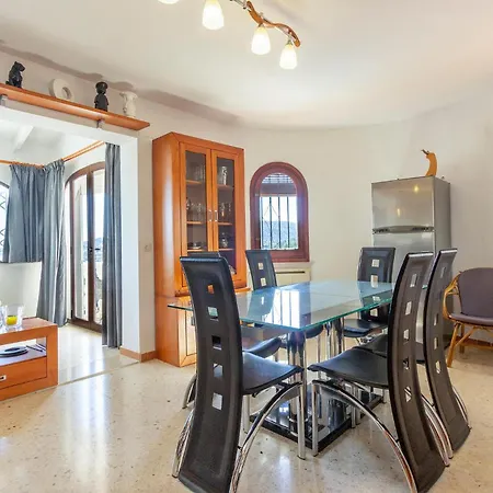 2 Bedroom Lovely In * Orba